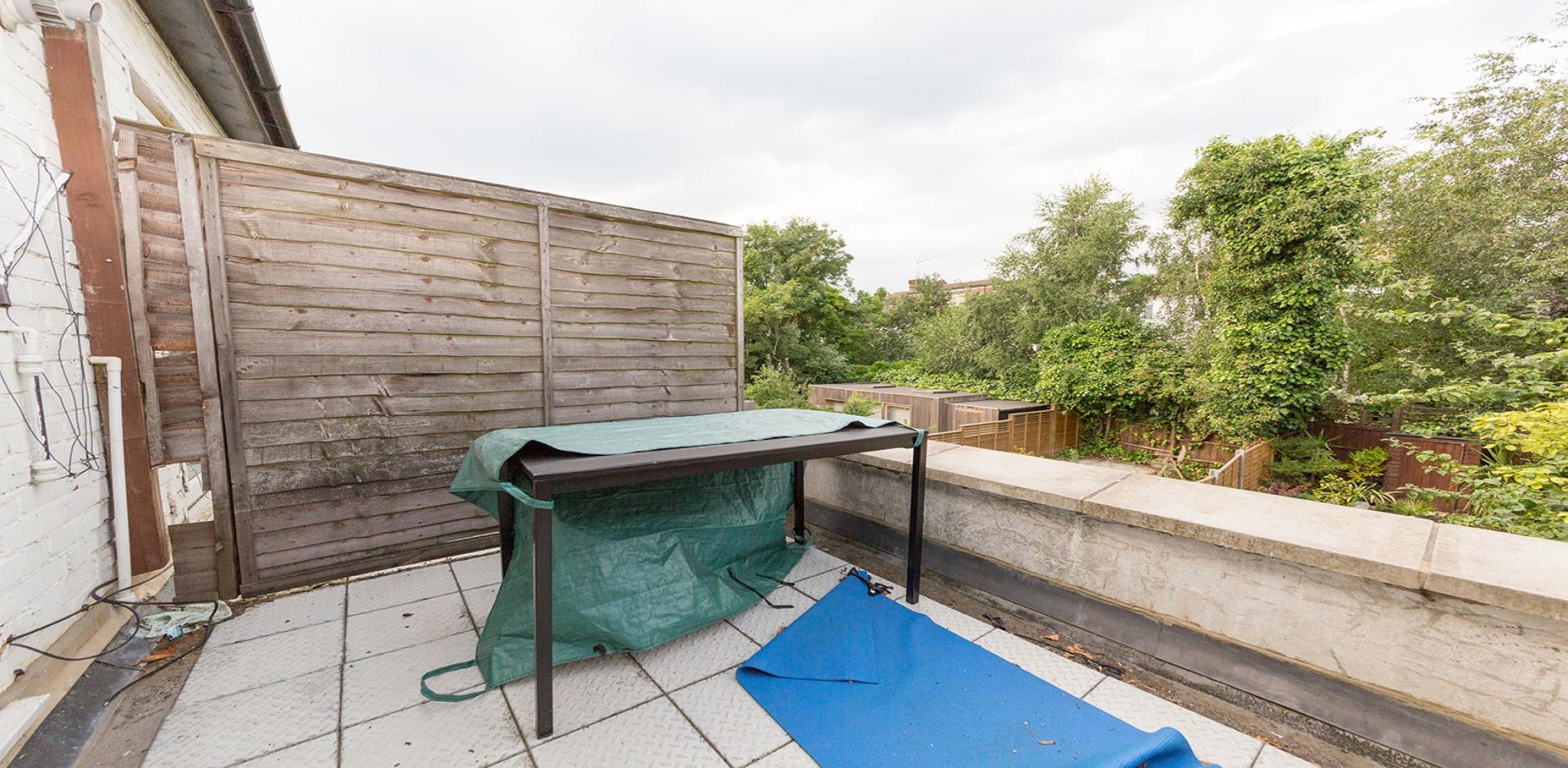 			3 Bedroom, 2 bath, 1 reception Flat			 Westbere Road, WEST HAMPSTEAD